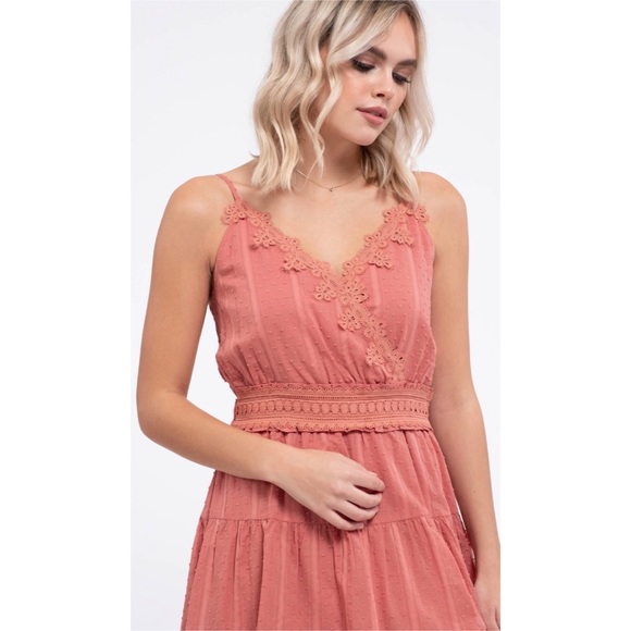 🆕Boho tiered surplice front dress - Picture 2 of 7